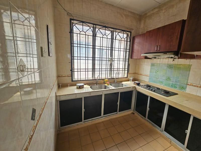 Rumah Bandar untuk Disewa di Taman Bayu Permai (Rawang) - Steven Khew - Kitchen - PropertyGuru.com.my