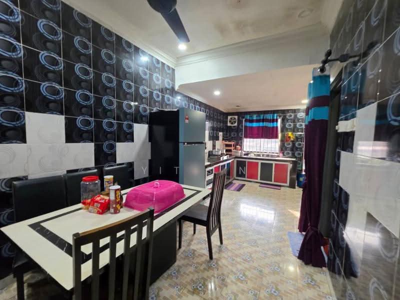 1-storey Terraced House for Sale in Taman Makmur (Kulai) - Yit Sin - Kitchen - PropertyGuru.com.my