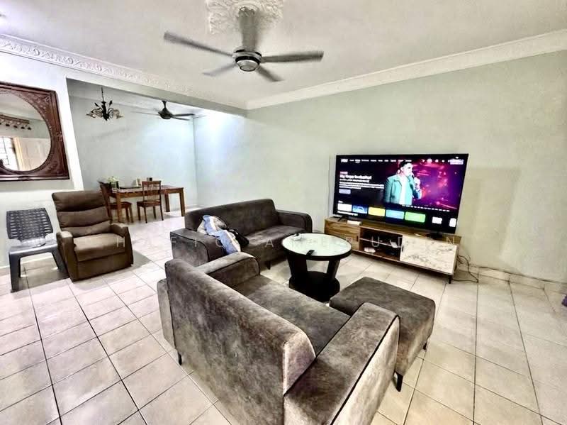 2-storey Terraced House for Sale in Seksyen 3 Bandar Baru Bangi (Bandar Baru Bangi) - Shafiq Amerudin - Living Room - PropertyGuru.com.my