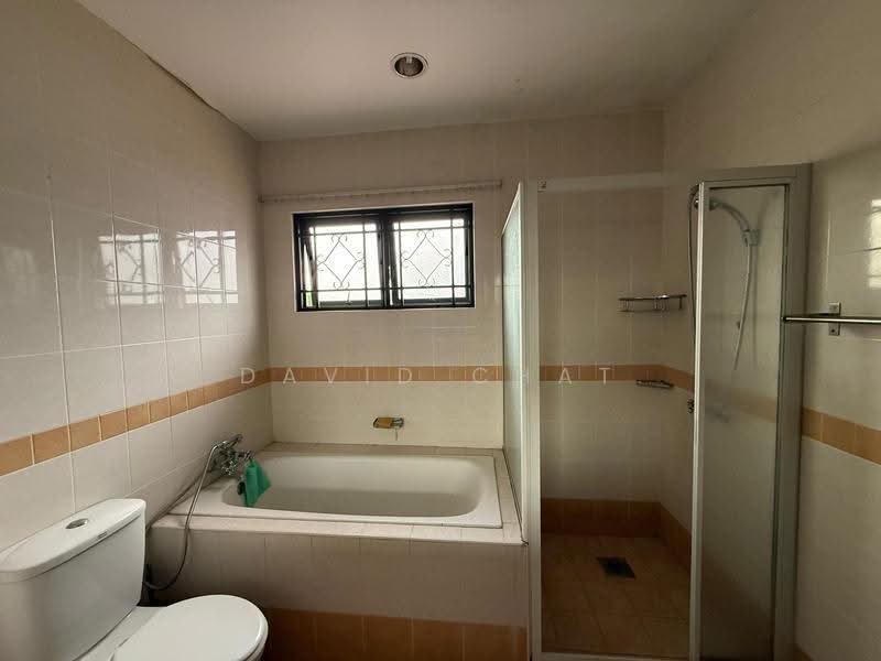 Rumah Berkembar untuk Dijual di Taman Bukit Segar (Cheras) - David Chat - Bathroom - PropertyGuru.com.my