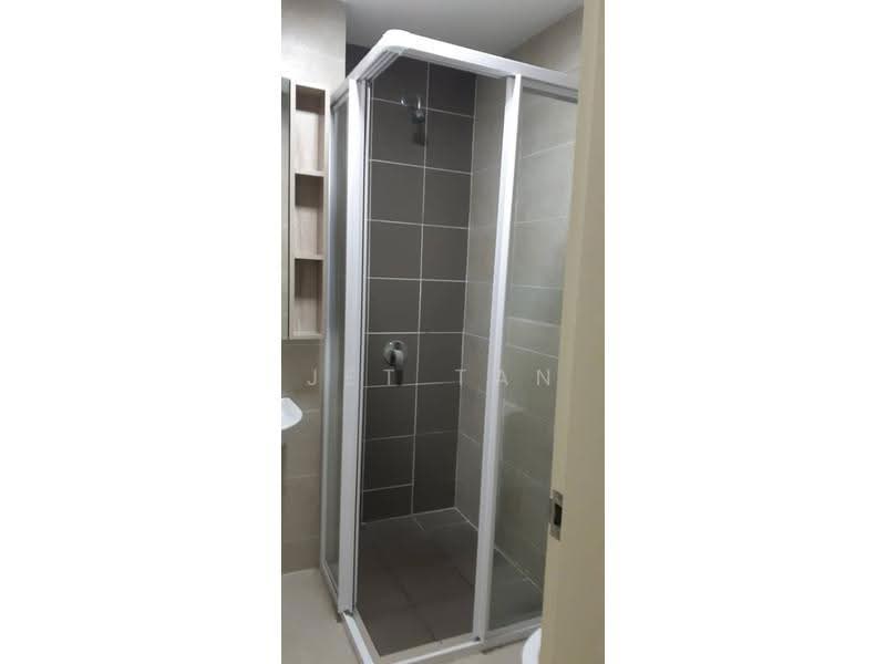 Kondominium untuk Dijual di Lakeville Residence - Jet Tan - Bathroom - PropertyGuru.com.my