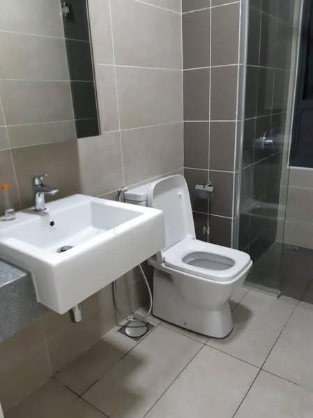 Kondominium untuk Dijual di Lakeville Residence - Jet Tan - Bathroom - PropertyGuru.com.my