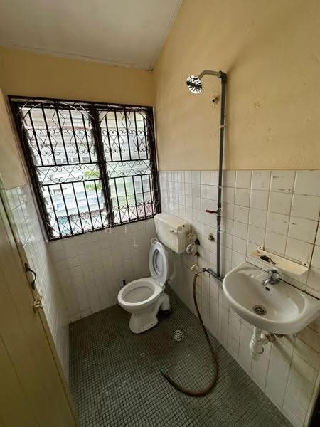 Rumah Teres 2-Tingkat untuk Disewa di Taman Melawati (Ulu Kelang) - Zhi Hong Loh - Bathroom - PropertyGuru.com.my