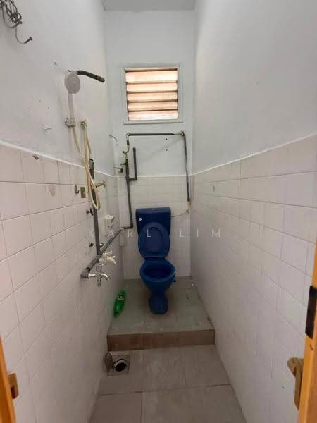 Rumah Teres 2-Tingkat untuk Dijual di Taman Pelangi (Johor Bahru) - Karl Lim - Bathroom - PropertyGuru.com.my