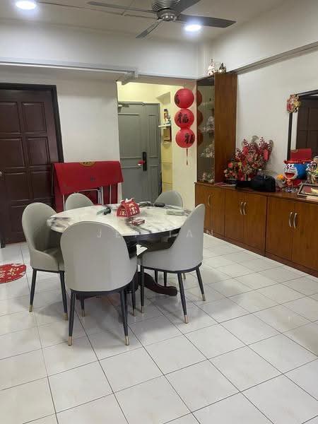 Pangsapuri untuk Dijual di Vista Saujana - Jet Tan - Dining Room - PropertyGuru.com.my