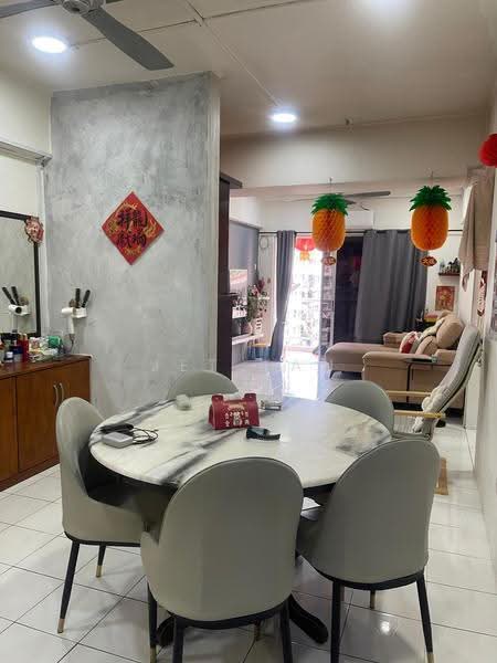 Pangsapuri untuk Dijual di Vista Saujana - Jet Tan - Dining Room - PropertyGuru.com.my