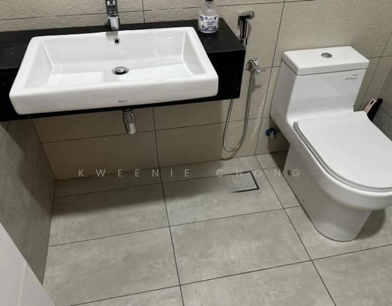Kediaman Servis untuk Disewa di The Sentral Suites - Kweenie Chong - Bathroom - PropertyGuru.com.my