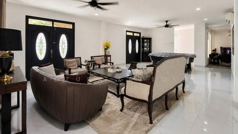 Bungalow House untuk Dijual di Seksyen 8 (Shah Alam) - Adzura Zamedin - Living Room - PropertyGuru.com.my