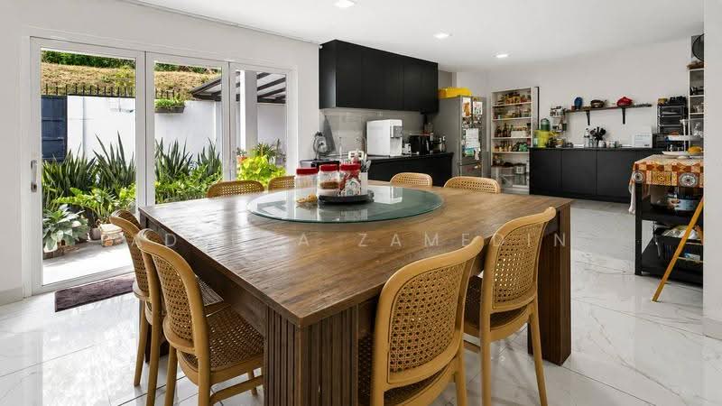 Bungalow House untuk Dijual di Seksyen 8 (Shah Alam) - Adzura Zamedin - Dining Room - PropertyGuru.com.my
