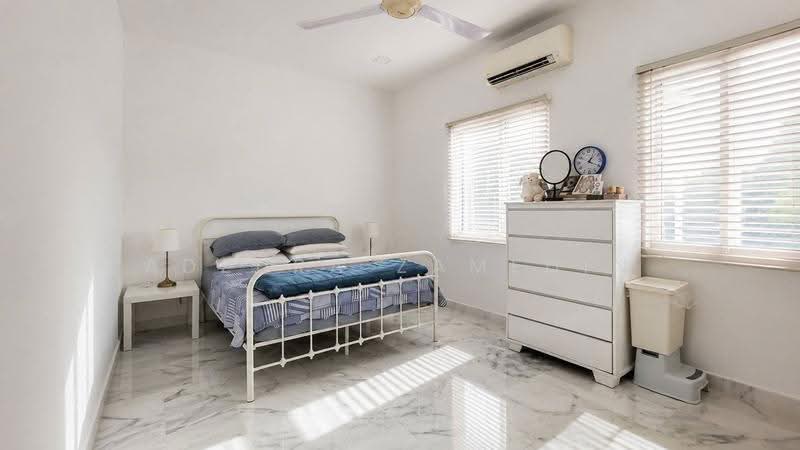 Bungalow House untuk Dijual di Seksyen 8 (Shah Alam) - Adzura Zamedin - Bedroom - PropertyGuru.com.my