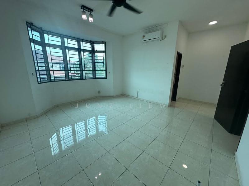 Rumah Teres 2-Tingkat untuk Dijual di Ehsan Jaya (Johor Bahru) - Junz Liew - PropertyGuru.com.my