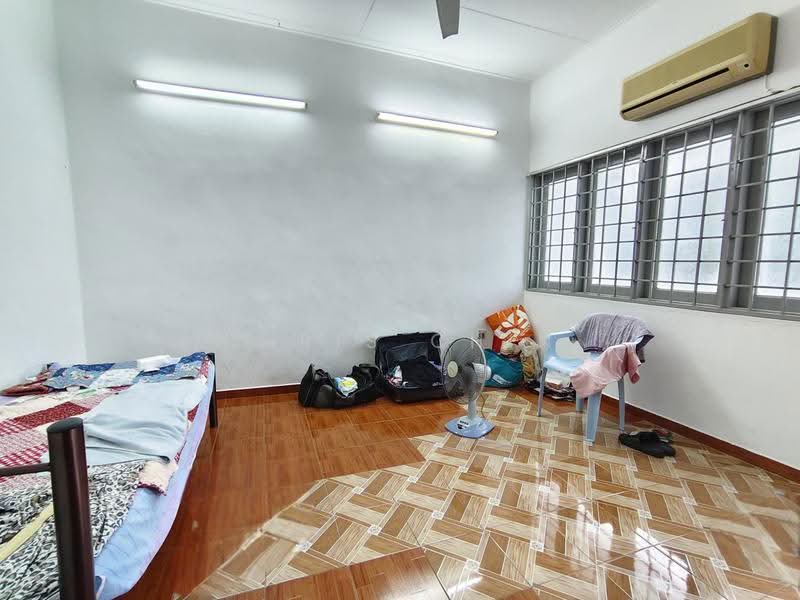 Rumah Teres 2-Tingkat untuk Dijual di Taman Ipoh Jaya (Ipoh) - Chris Chin - Bedroom - PropertyGuru.com.my