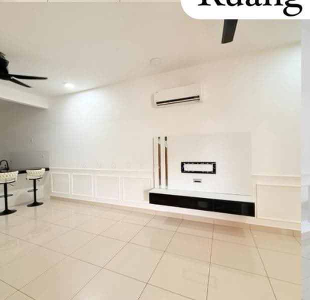 Rumah Teres 2-Tingkat untuk Disewa di Bandar Bukit Raja (Klang) - Andrew Ang - Living Room - PropertyGuru.com.my