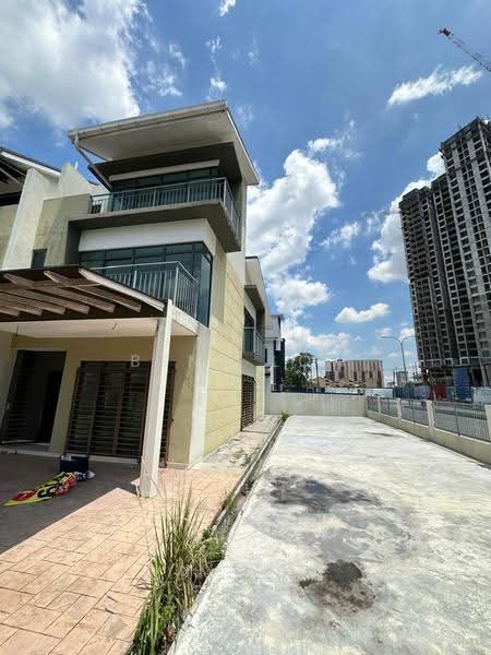 Rumah Teres 2.5-Tingkat untuk Disewa di Taman Buana Perdana (Petaling Jaya) - Benz Low - Exterior - PropertyGuru.com.my