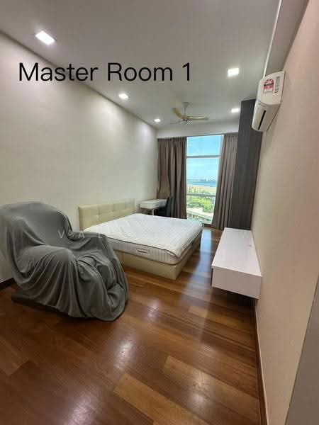 Kediaman Servis untuk Dijual di Paragon Residences @ Straits View - Valerie Saw - Master Bedroom - PropertyGuru.com.my