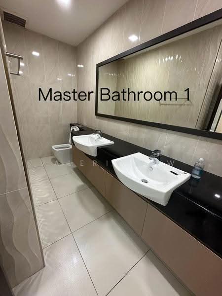 Kediaman Servis untuk Dijual di Paragon Residences @ Straits View - Valerie Saw - Bathroom - PropertyGuru.com.my