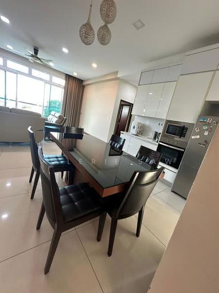 Kediaman Servis untuk Dijual di Paragon Residences @ Straits View - Valerie Saw - Dining Room - PropertyGuru.com.my