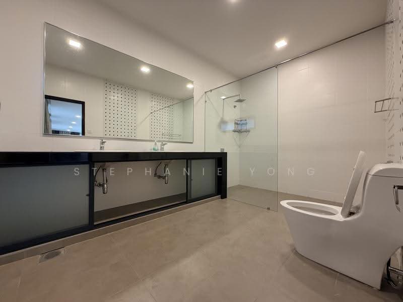 Bungalow House for Sale in Taman Hillview (Ulu Kelang) - Stephanie Yong - Bathroom - PropertyGuru.com.my