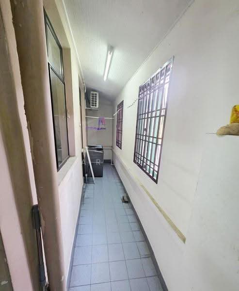 Rumah Teres 1-Tingkat untuk Dijual di Taman Daya (Johor Bahru) - Karl Lim - Corridor - PropertyGuru.com.my