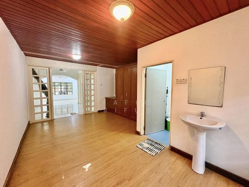 2-storey Terraced House for Sale in Seksyen 4 (Shah Alam) - Syafiq Sharifudin - PropertyGuru.com.my