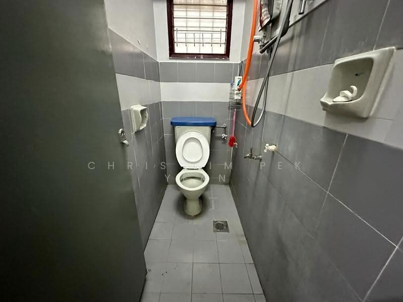 Rumah Teres untuk Dijual di Bandar Sungai Long (Selangor) - Chris Lim Pek Yean - Bathroom - PropertyGuru.com.my