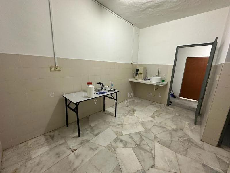 Rumah Teres untuk Dijual di Bandar Sungai Long (Selangor) - Chris Lim Pek Yean - Kitchen - PropertyGuru.com.my
