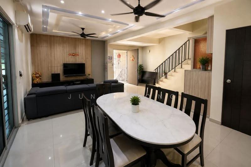 2-storey Terraced House for Sale in Rawang (Selangor) - Junior Ong - Living Room - PropertyGuru.com.my