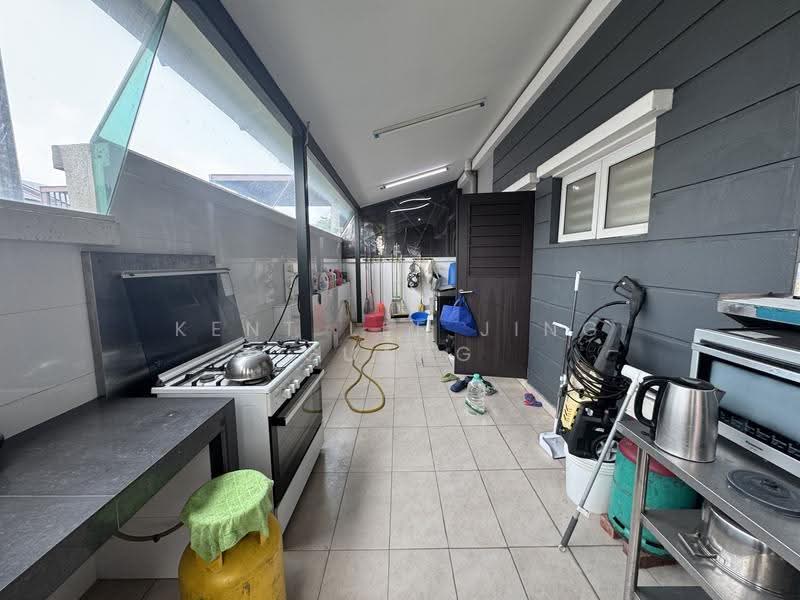 Bungalow House for Rent in Amverton Hills (Sungai Buloh) - Kent Lee Jing Guang - Balcony - PropertyGuru.com.my