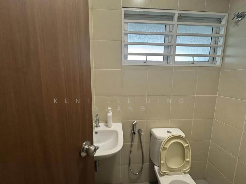 Bungalow House for Rent in Amverton Hills (Sungai Buloh) - Kent Lee Jing Guang - Bathroom - PropertyGuru.com.my
