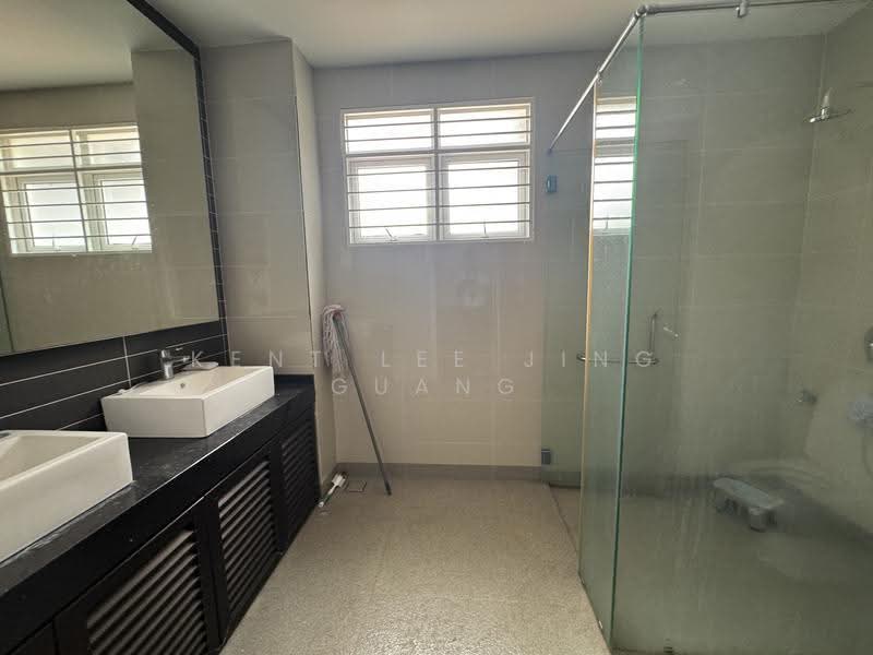 Bungalow House for Rent in Amverton Hills (Sungai Buloh) - Kent Lee Jing Guang - Bathroom - PropertyGuru.com.my