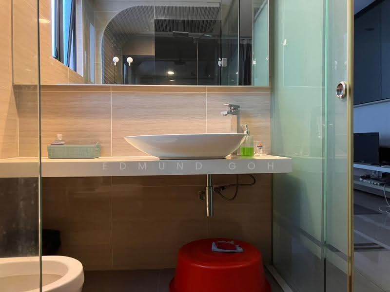 Kediaman Servis untuk Dijual di Eve Suite / NZX Square - Edmund Goh - Bathroom - PropertyGuru.com.my