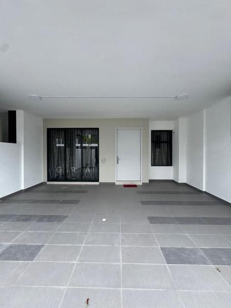 2-storey Terraced House for Rent in Telok Panglima Garang (Selangor) - Grace Lai - Entrance - PropertyGuru.com.my