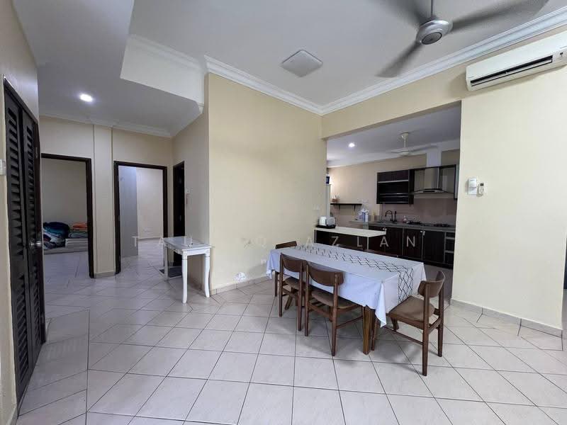 Condominium for Sale at Sri Lojing Condominiums - Taufiq Azlan - Dining Room - PropertyGuru.com.my