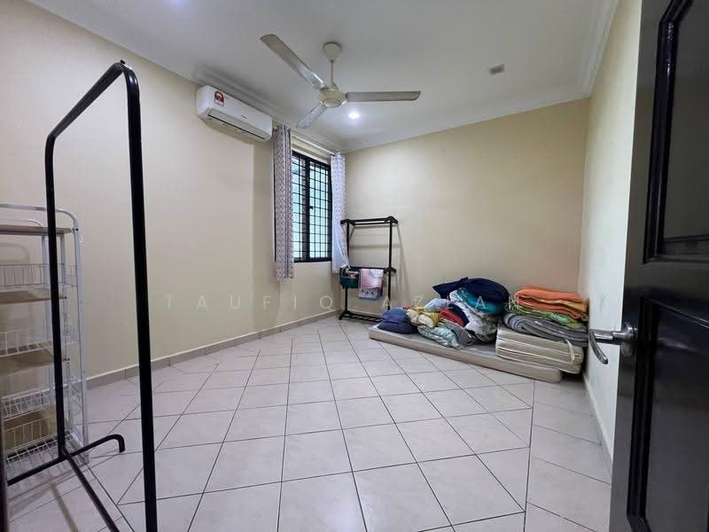 Condominium for Sale at Sri Lojing Condominiums - Taufiq Azlan - Bedroom - PropertyGuru.com.my