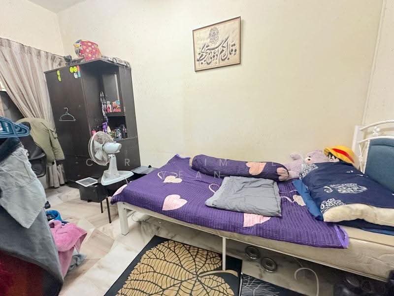 Rumah Teres untuk Dijual di Bandar Sungai Long (Selangor) - Chris Lim Pek Yean - Bedroom - PropertyGuru.com.my