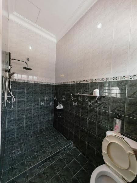 Bungalow House for Sale in Bukit Rahman Putra (Sungai Buloh) - Nazrin Hakimin - Bathroom - PropertyGuru.com.my