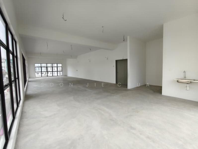 Shop for Sale in Seri Kembangan (Selangor) - Soon Jie Chua - Interior - PropertyGuru.com.my