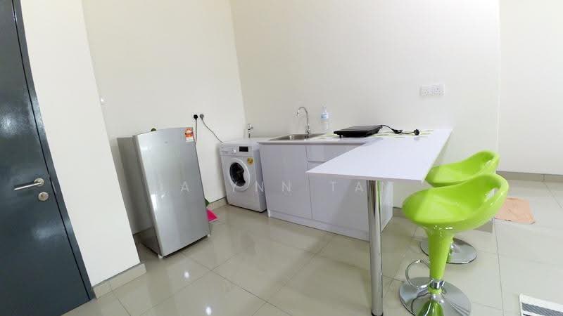 Kediaman Servis untuk Disewa di Menara Geno - Dalynn Tan - Kitchen - PropertyGuru.com.my