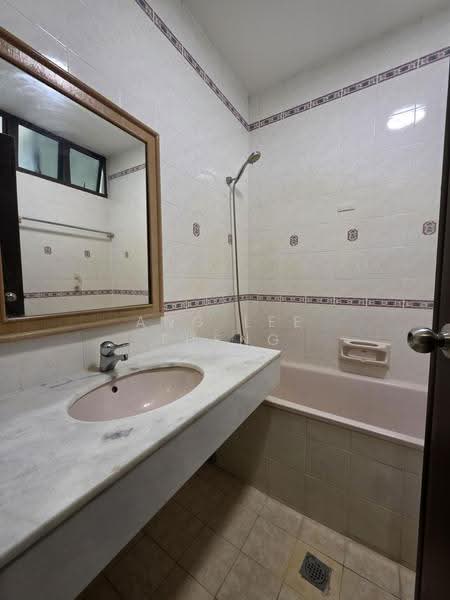 Condominium for Rent at Pierce Palace - Ang Lee Theng - Bathroom - PropertyGuru.com.my