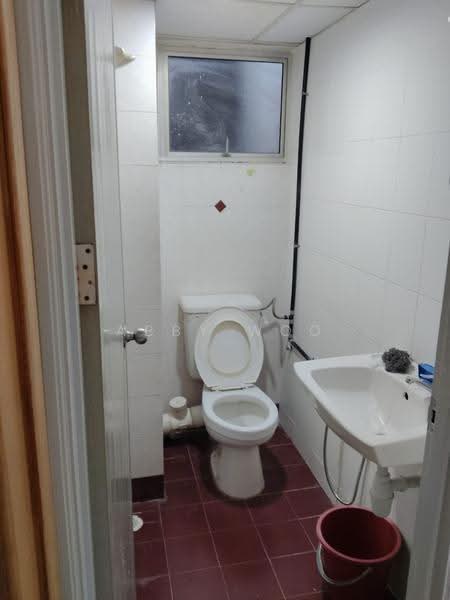 Condominium for Rent at N-Park Condominium - Abby Woo - Bathroom - PropertyGuru.com.my