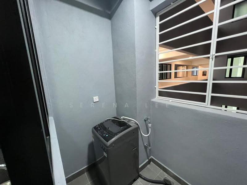 Service Residence for Rent at Majestic Maxim - Serena Lee - Balcony - PropertyGuru.com.my