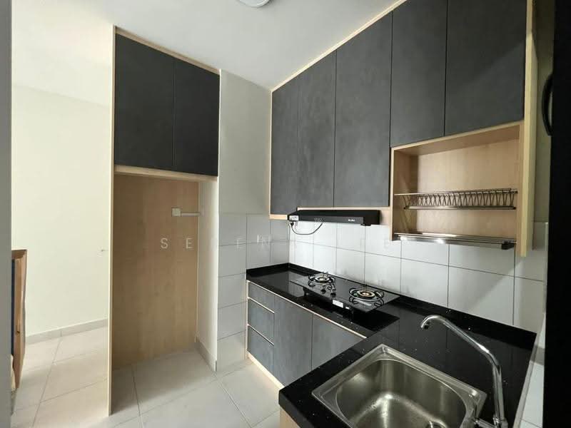 Service Residence for Rent at Majestic Maxim - Serena Lee - Kitchen - PropertyGuru.com.my