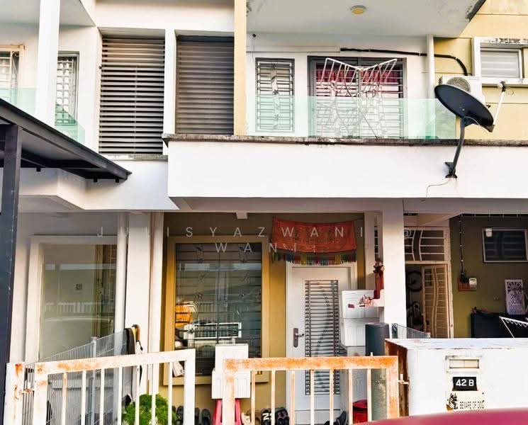 Rumah Bandar untuk Dijual di Bandar Saujana Putra (Tanjong Duabelas) - Julisyazwani @ Wani - Exterior - PropertyGuru.com.my