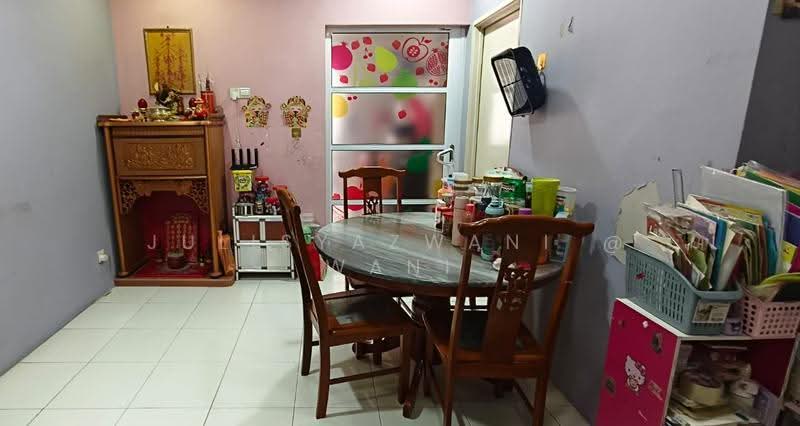 Rumah Bandar untuk Dijual di Bandar Saujana Putra (Tanjong Duabelas) - Julisyazwani @ Wani - Dining Room - PropertyGuru.com.my