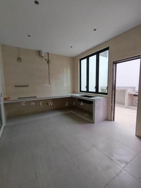 Semi-Detached House for Sale in Kempas Utama (Tebrau) - Chew Jia Jia - Kitchen - PropertyGuru.com.my