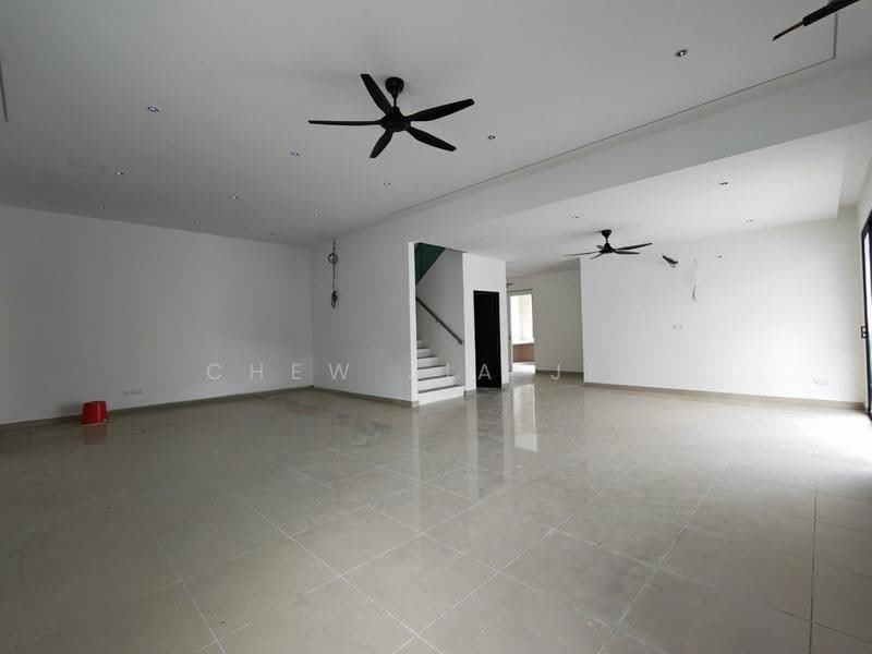 Semi-Detached House for Sale in Kempas Utama (Tebrau) - Chew Jia Jia - Living Room - PropertyGuru.com.my