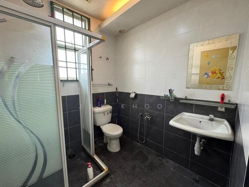 2-storey Terraced House for Rent in Taman Sutera (Kajang) - Jay Khoo - Bathroom - PropertyGuru.com.my