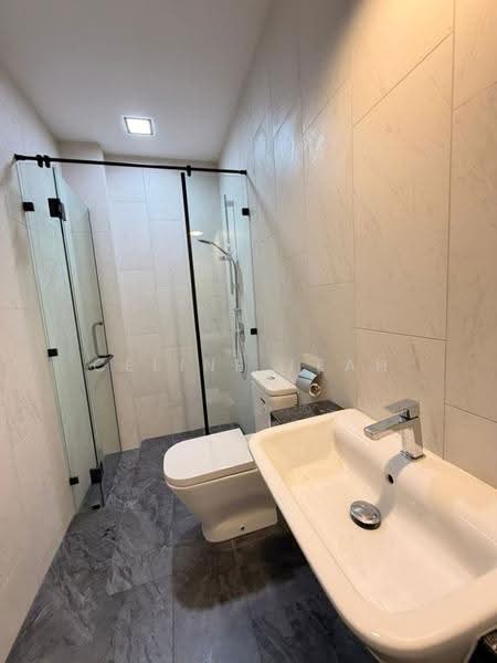 Rumah Berkembar untuk Dijual di Kota Kinabalu (Sabah) - Celine Teah - Bathroom - PropertyGuru.com.my
