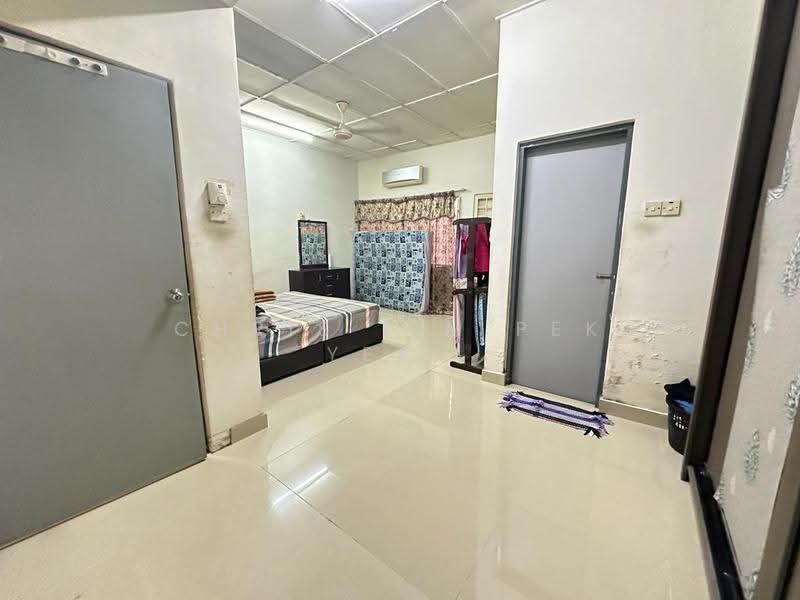Rumah Teres untuk Dijual di Bandar Sungai Long (Selangor) - Chris Lim Pek Yean - Bedroom - PropertyGuru.com.my