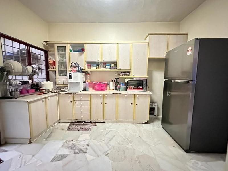 Rumah Teres untuk Dijual di Bandar Sungai Long (Selangor) - Chris Lim Pek Yean - Kitchen - PropertyGuru.com.my